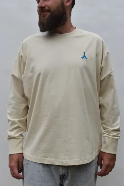longsleeve-oversize-przypau-c.i.e.w.k.a-piaskowy.JPG