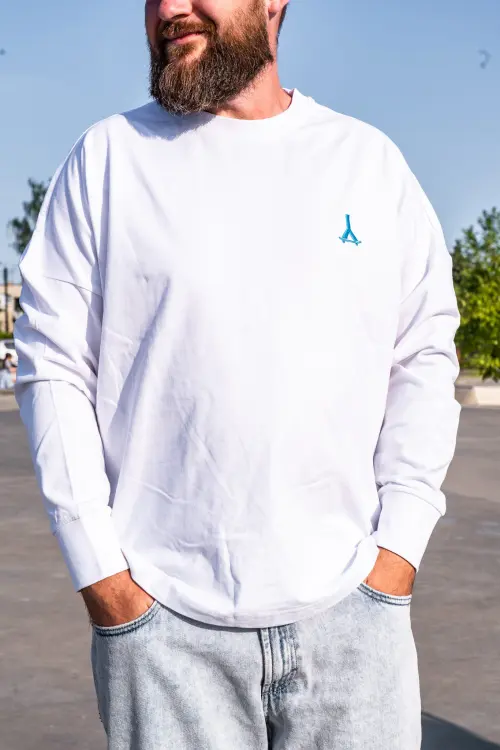 longsleeve-oversize-przypau-c.i.e.w.k.a-biala-4.jpg