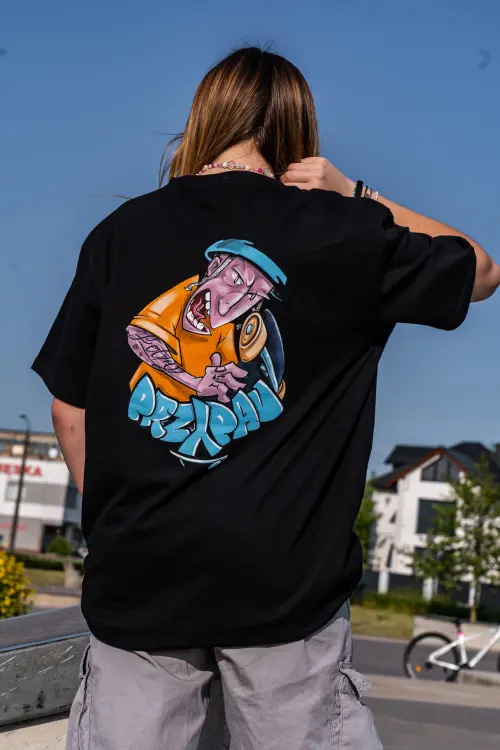 Koszulka-T-shirt-oversize-przypau-c.i.e.w.k.a-czarna-4.jpg