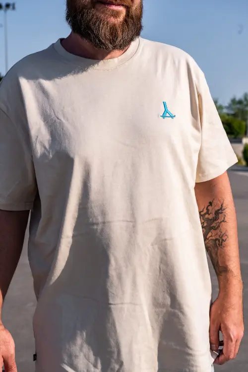 Koszulka-T-shirt-oversize-przypau-c.i.e.w.k.a-piaskowa7.jpg