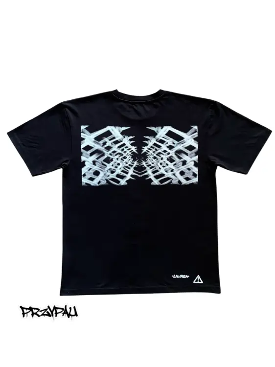 Koszulka-t-shirt-uwaga-krata-czarna-1.png