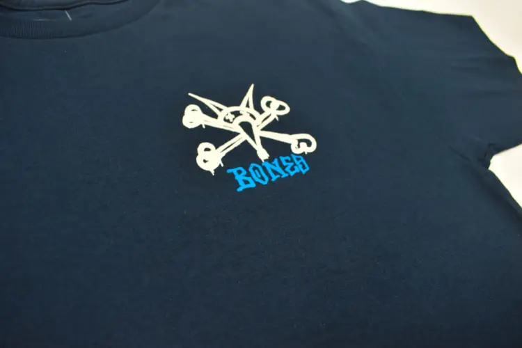 Koszulka T-shirt RAT BONES granatowa front zbliżenie.JPG