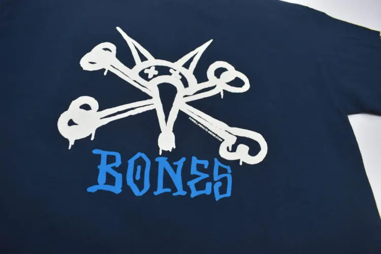 Koszulka T-shirt RAT BONES granatowa tył zbliżenie.JPG
