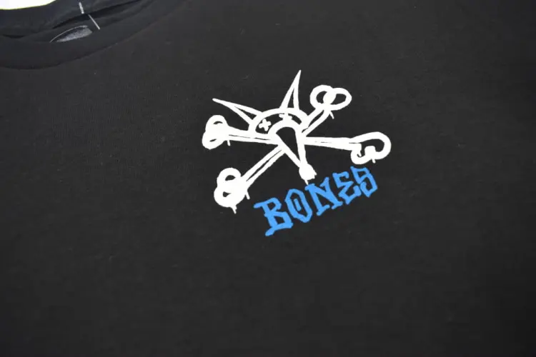 Koszulka T-shirt RAT BONES czarna front zbliżenie.JPG