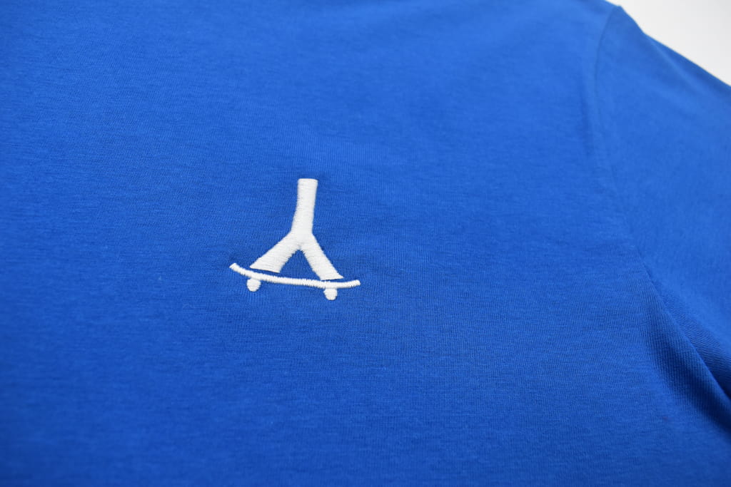 Koszulka t-shirt przypau classic logo niebieska.JPG